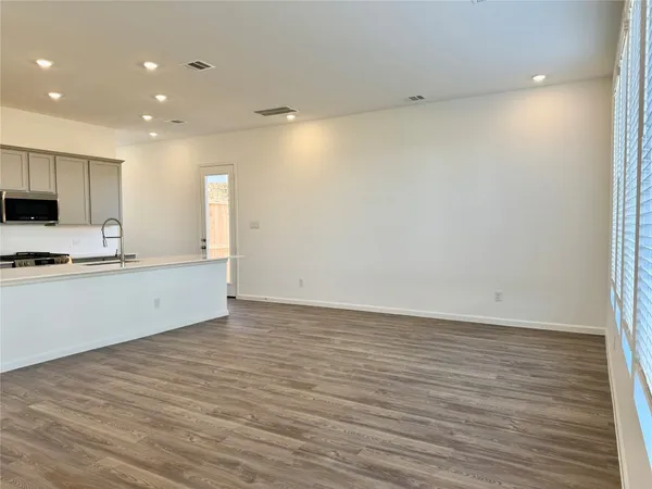 $2,350 | 5506 Amber Brook Lane, Fulshear, TX 77441