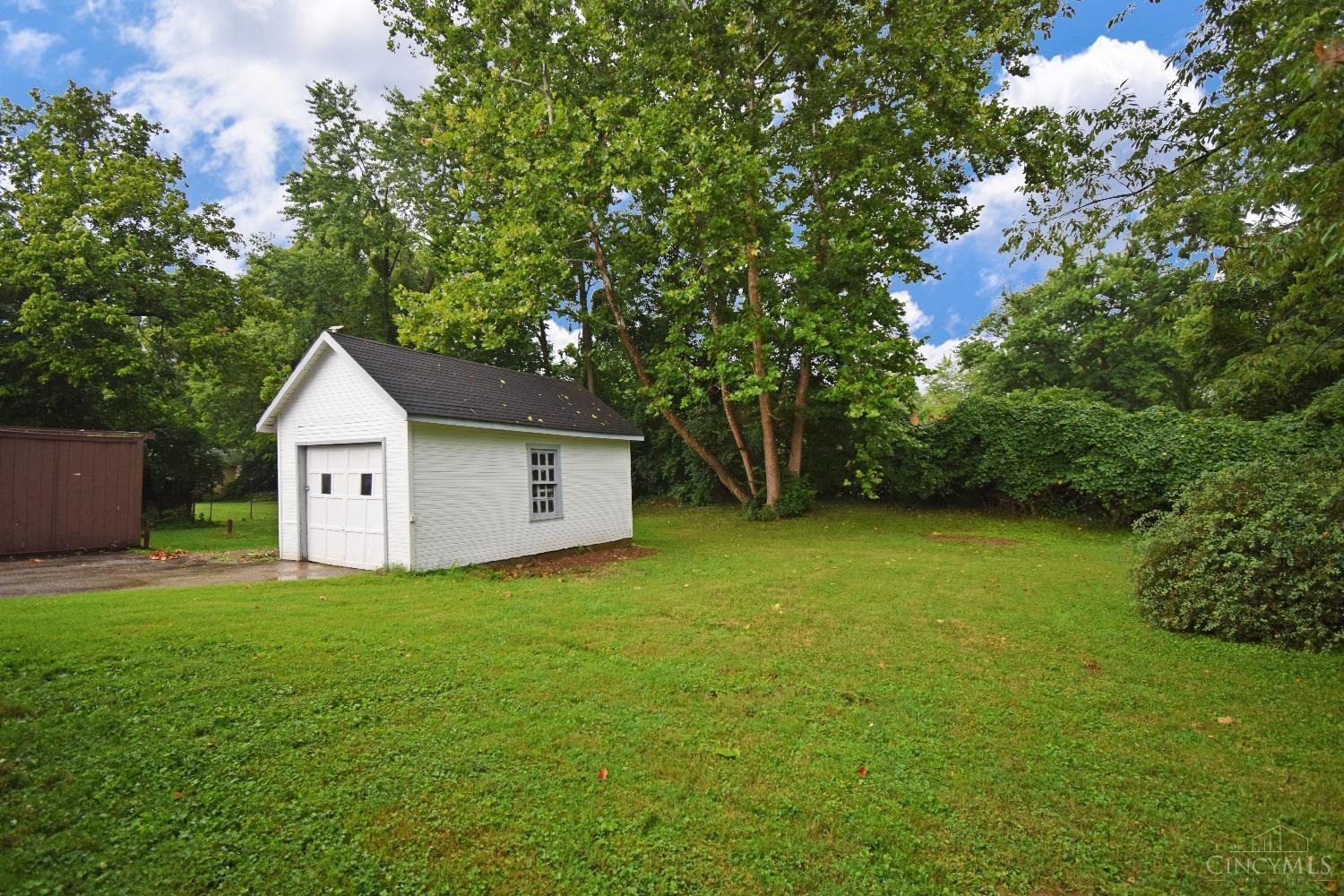 1169 Sutton Road Cincinnati, OH 45230 - Photo 42 of 45