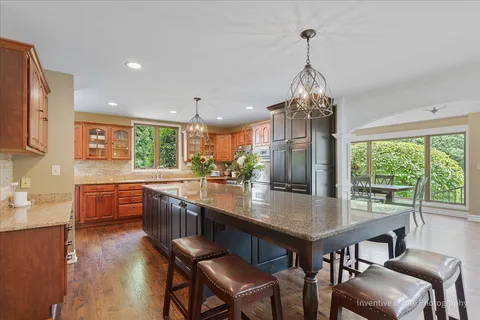 $1,049,000 | 6N729 Old Homestead Road, St. Charles, IL 60175