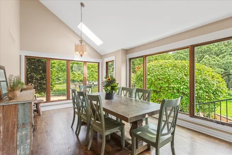 $1,049,000 | 6N729 Old Homestead Road, St. Charles, IL 60175