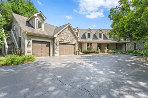 $1,049,000 | 6N729 Old Homestead Road, St. Charles, IL 60175