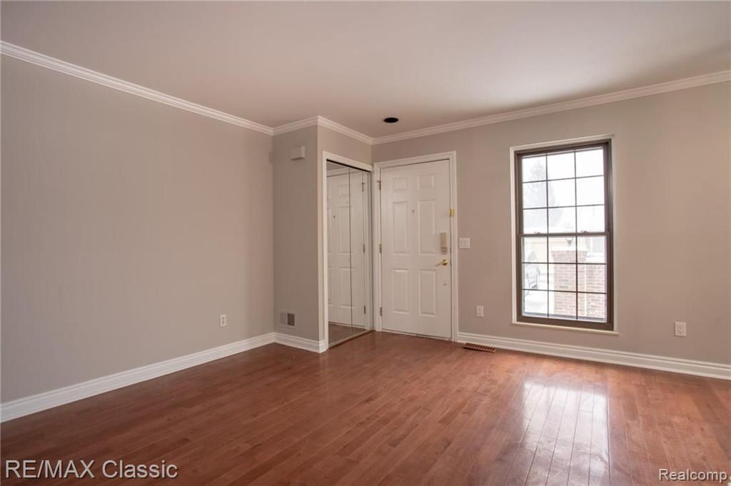 22130 Edgewater Novi, MI 48375 - Photo 13 of 22