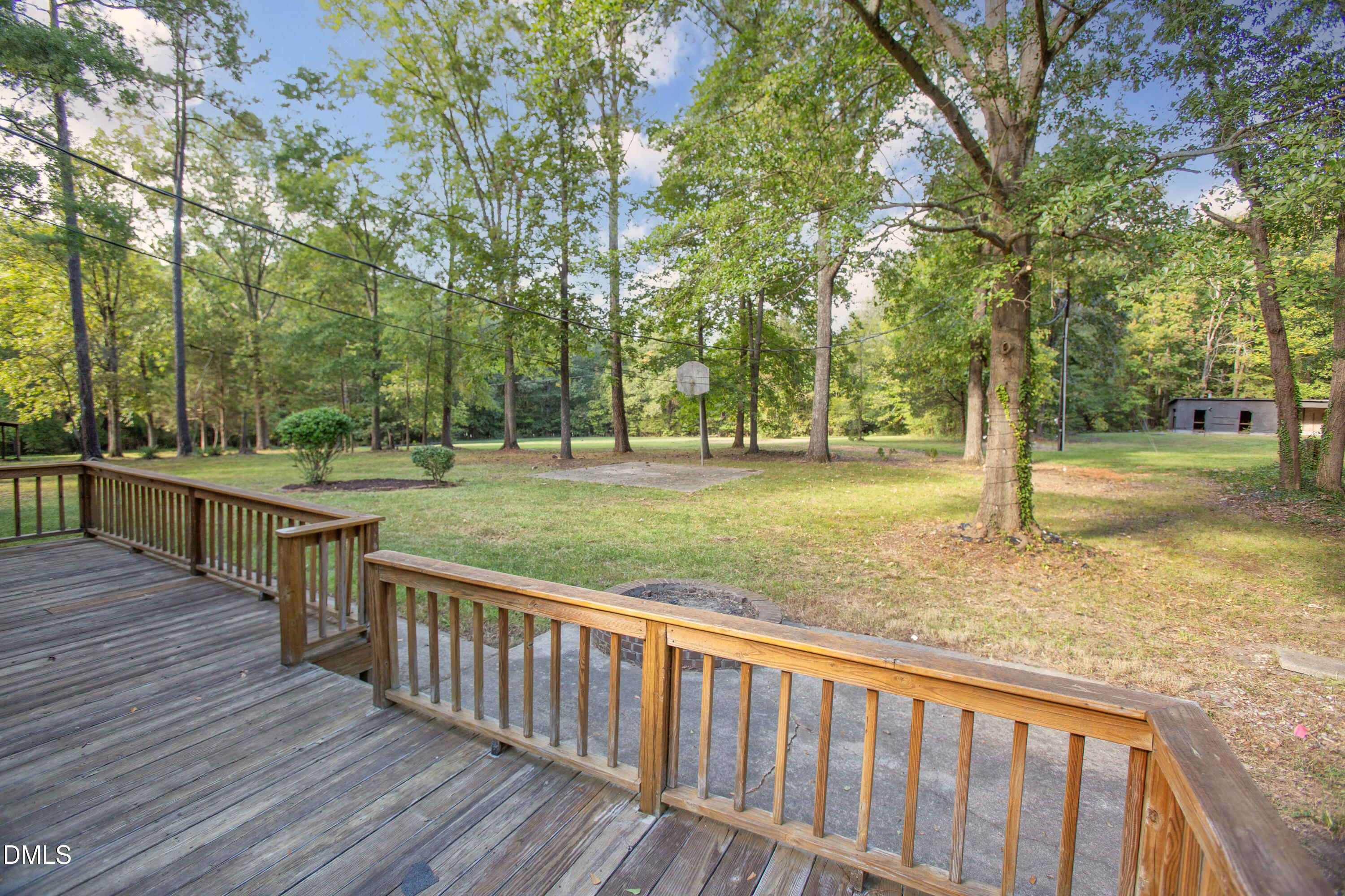 5512 Redwood Road Durham, NC 27704 - Photo 25 of 30 Redwood Road Grounds 5