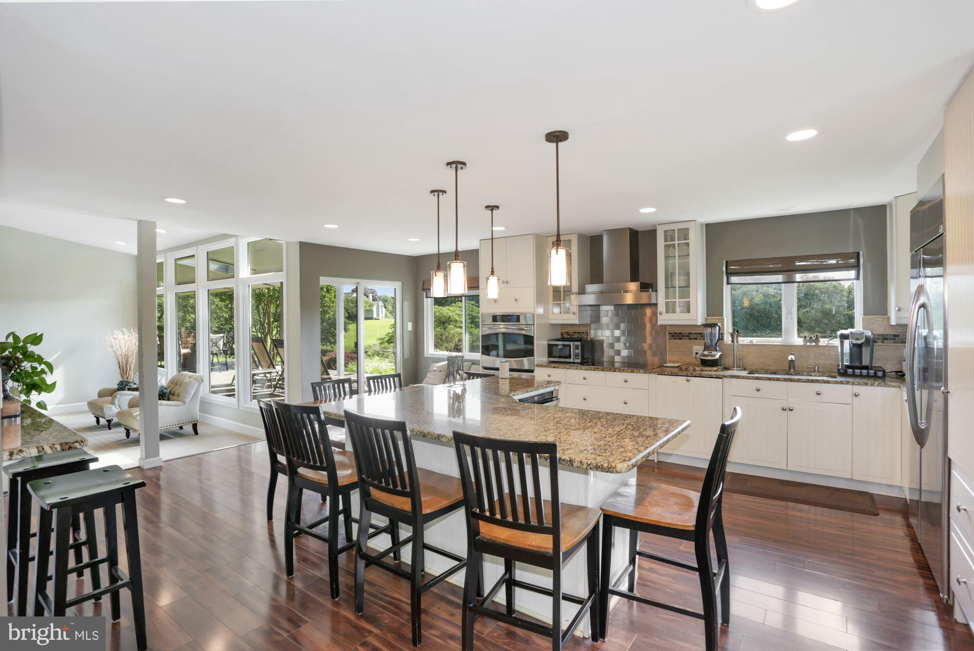 10407 Down Patrick Lane Great Falls, VA 22066 - Photo 16 of 35