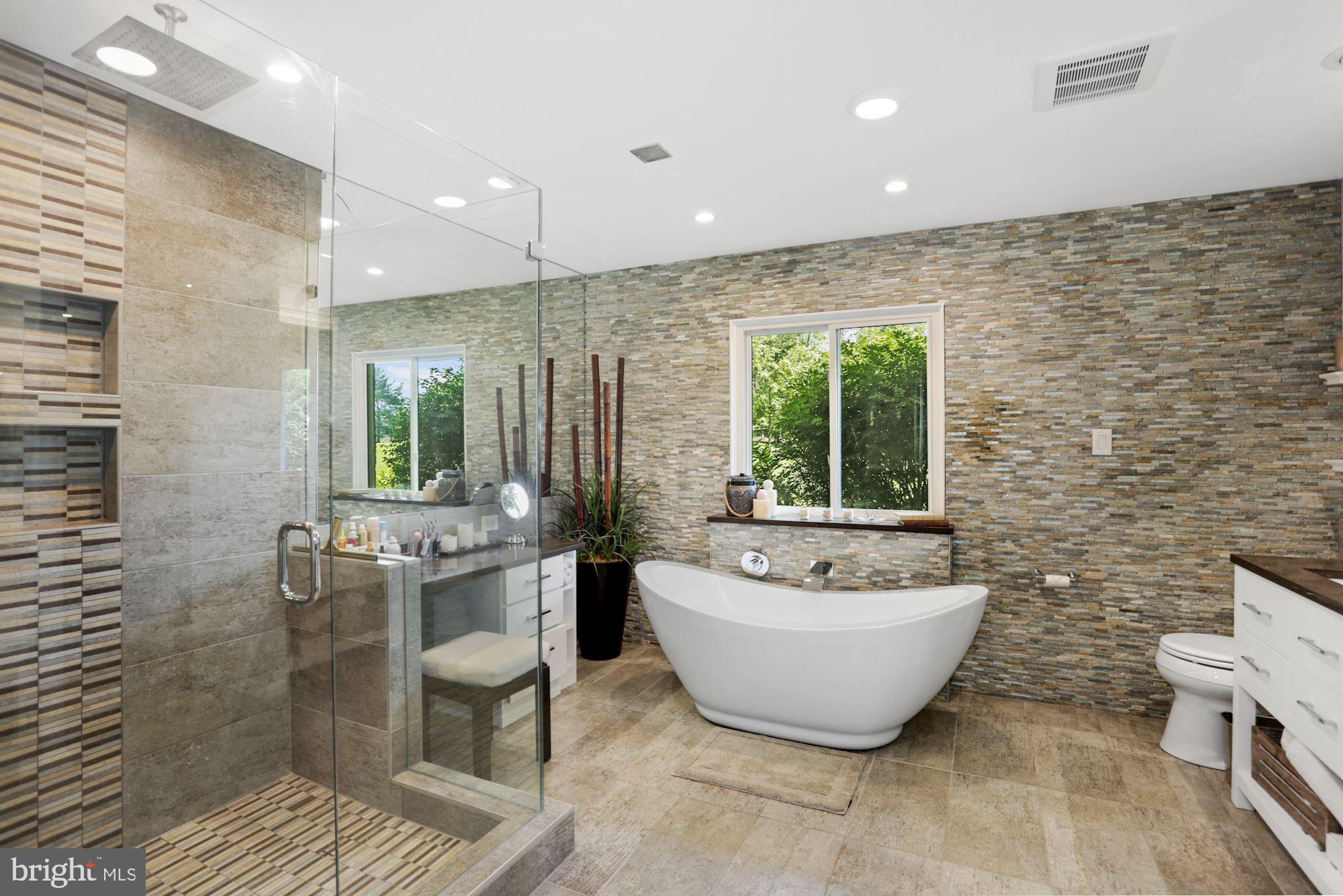 10407 Down Patrick Lane Great Falls, VA 22066 - Photo 20 of 35