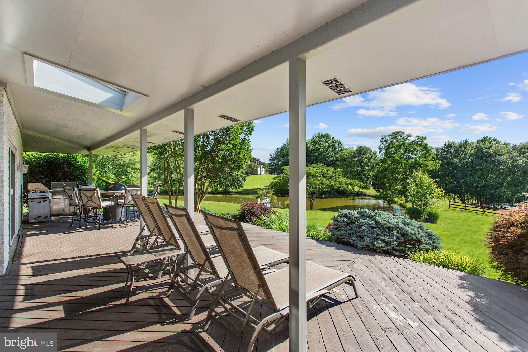 10407 Down Patrick Lane Great Falls, VA 22066 - Photo 28 of 35