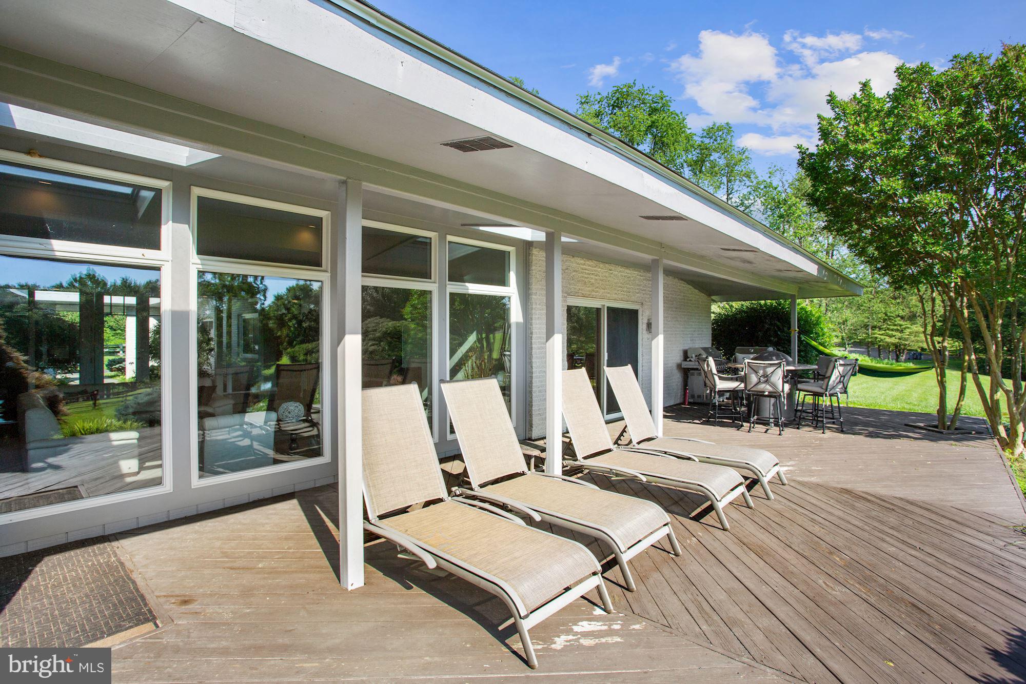 10407 Down Patrick Lane Great Falls, VA 22066 - Photo 30 of 35