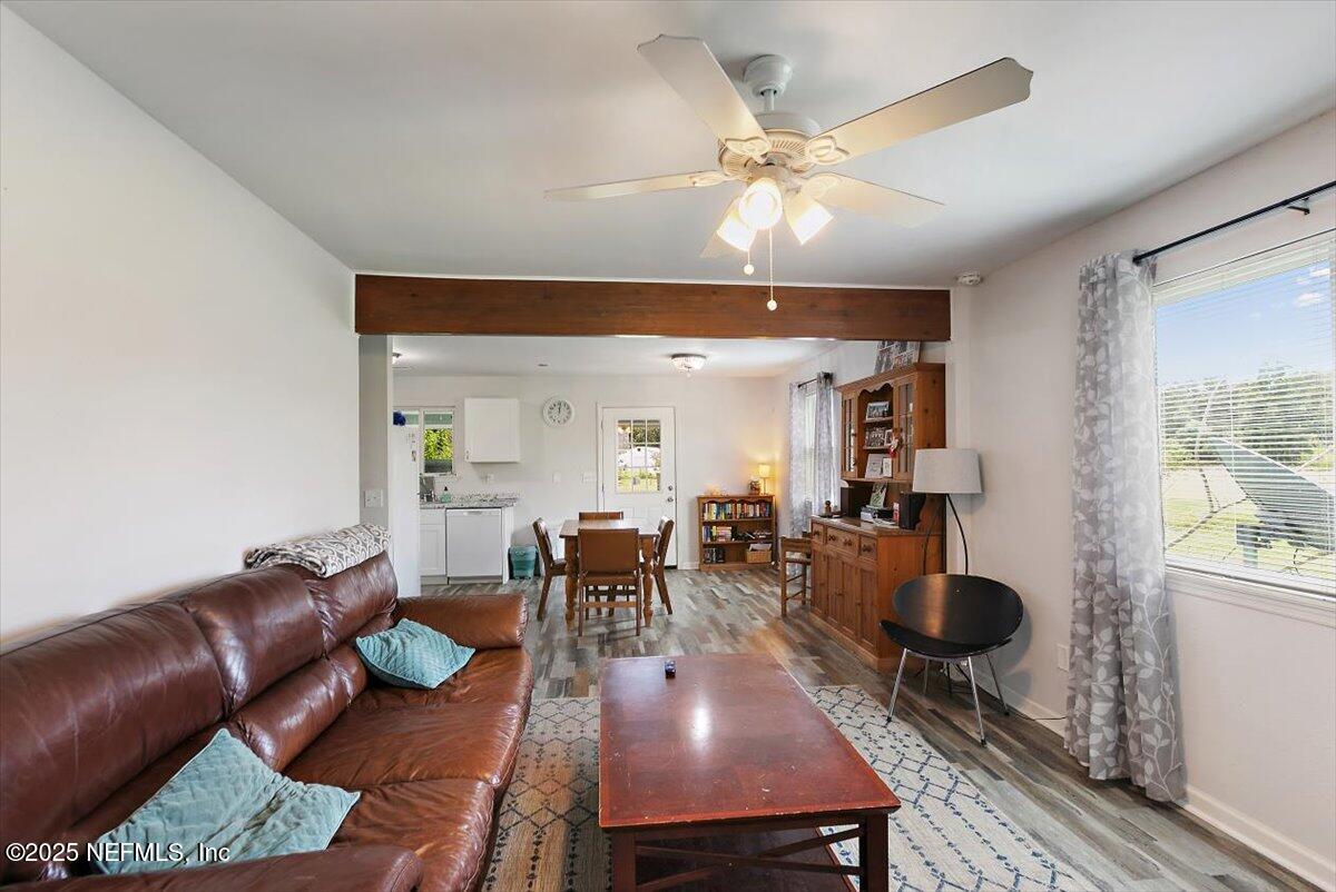 5257 Kelly Road Hastings, FL 32145 - Photo 4 of 34 03-Living Room