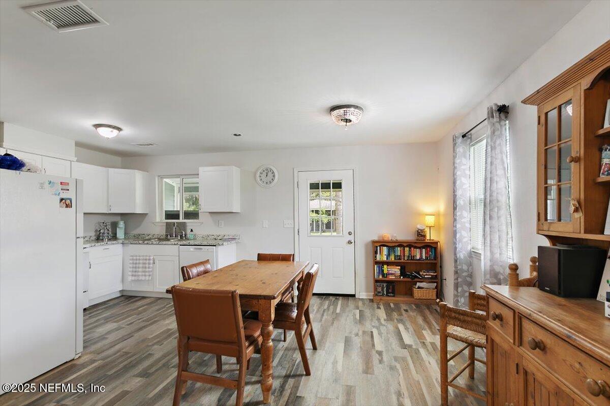 5257 Kelly Road Hastings, FL 32145 - Photo 6 of 34 05-Dining Area