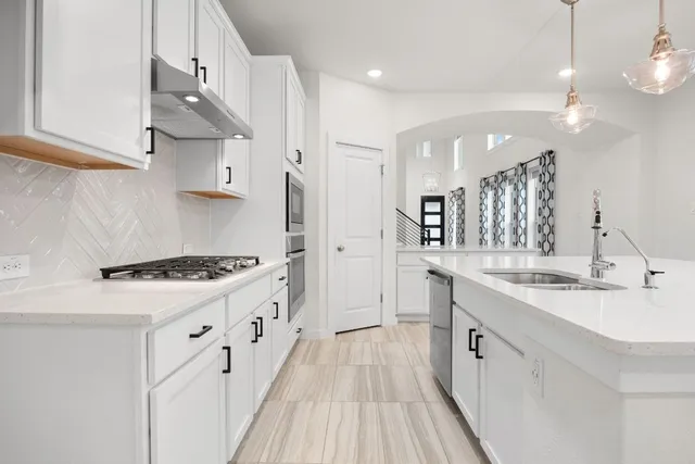 $475,000 | 8119 Prairie Rye Drive, Lago Vista, TX 78645