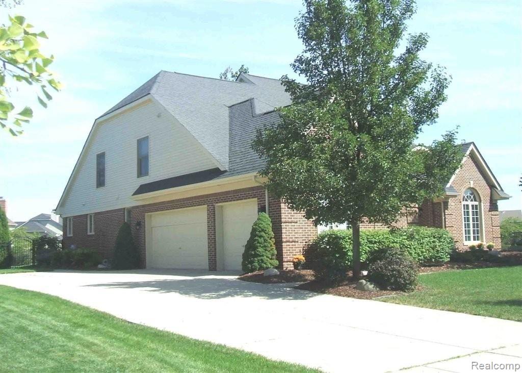 48241 Inveraray Road Canton, MI 48188 - Photo 31 of 33 3 CAR GARAGE