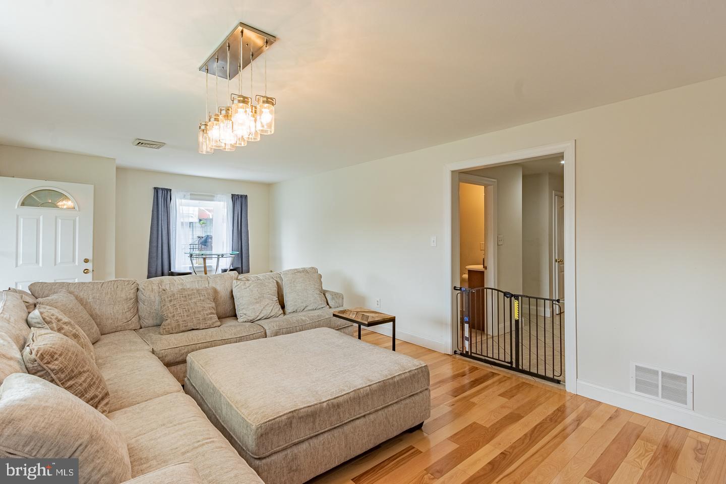 12 Trimble Boulevard Brookhaven, PA 19015 - Photo 18 of 43