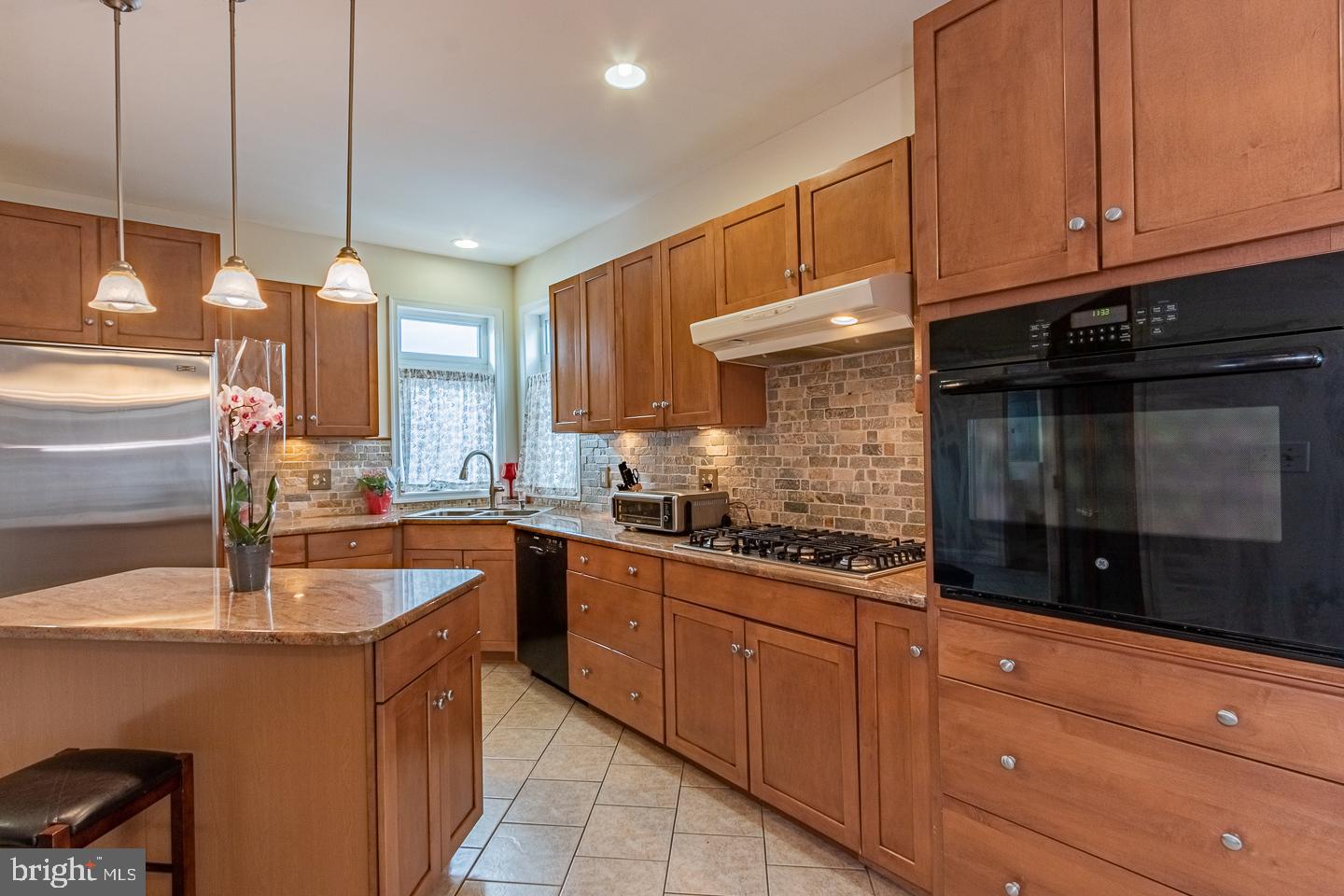 12 Trimble Boulevard Brookhaven, PA 19015 - Photo 9 of 43