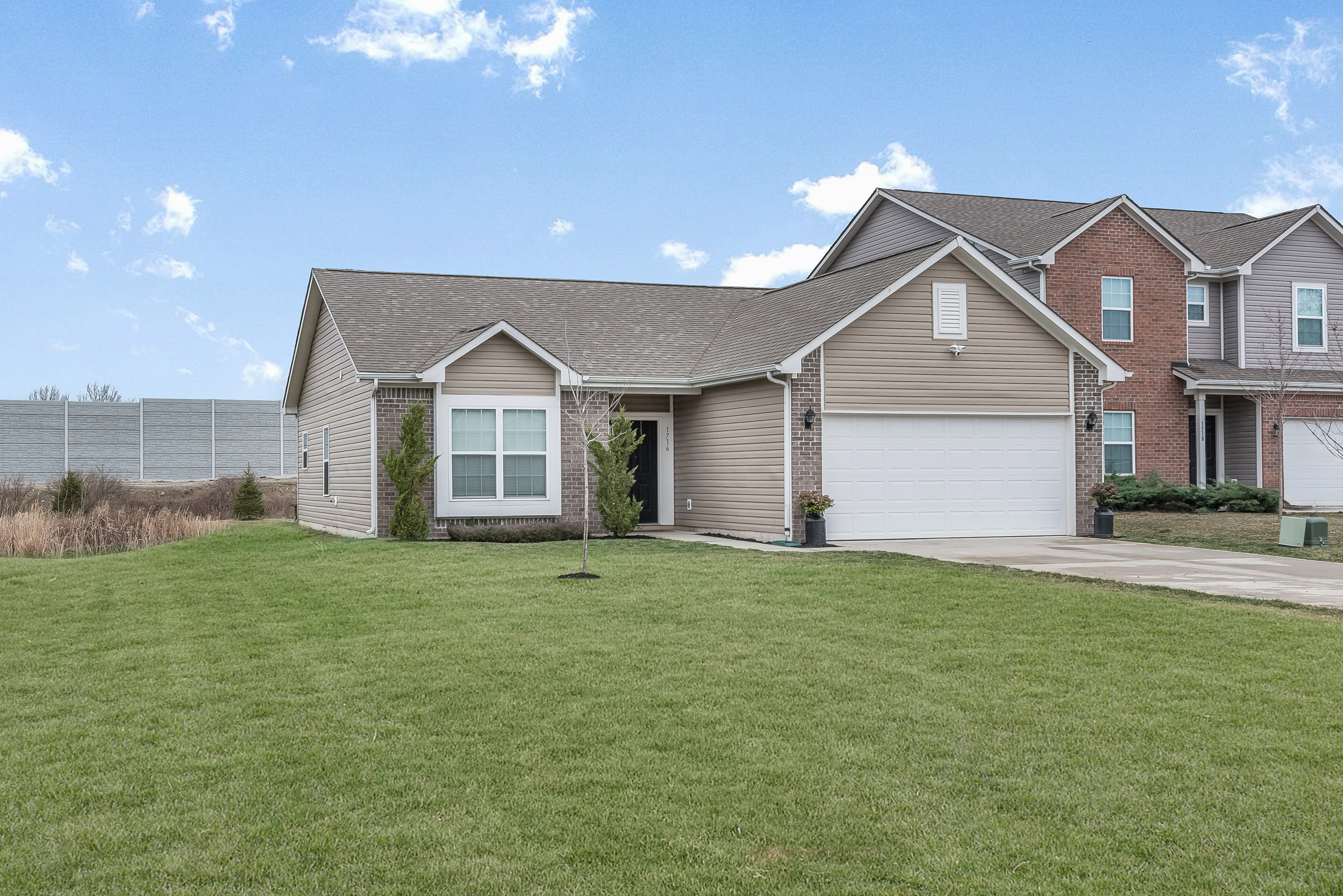 1716 Danielle Road Lebanon, IN 46052 - Photo 2 of 25 Gallery Image 2