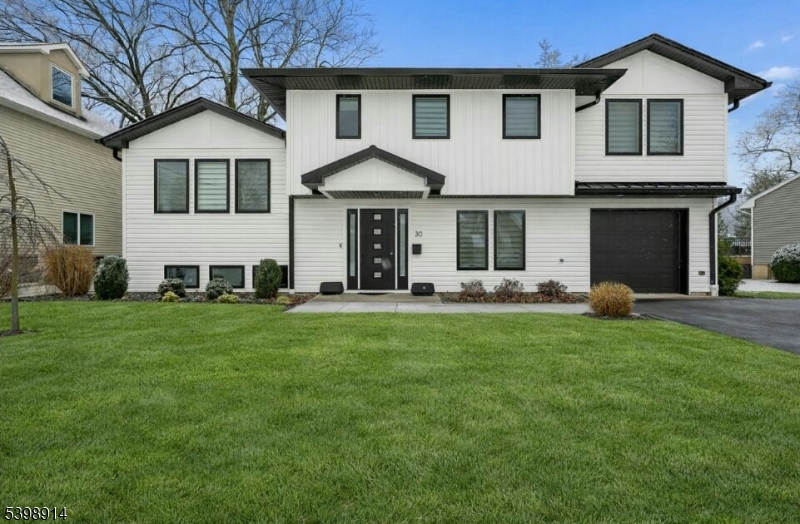 30 Hemlock Terrace Springfield, NJ 07081 - Photo 1 of 22