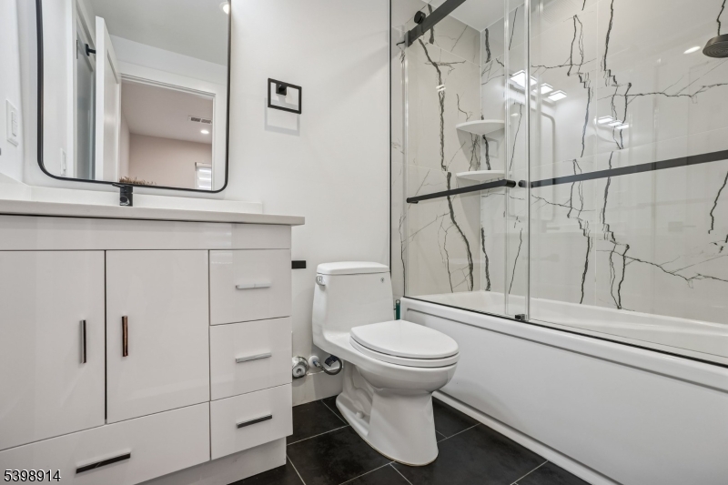 30 Hemlock Terrace Springfield, NJ 07081 - Photo 11 of 22