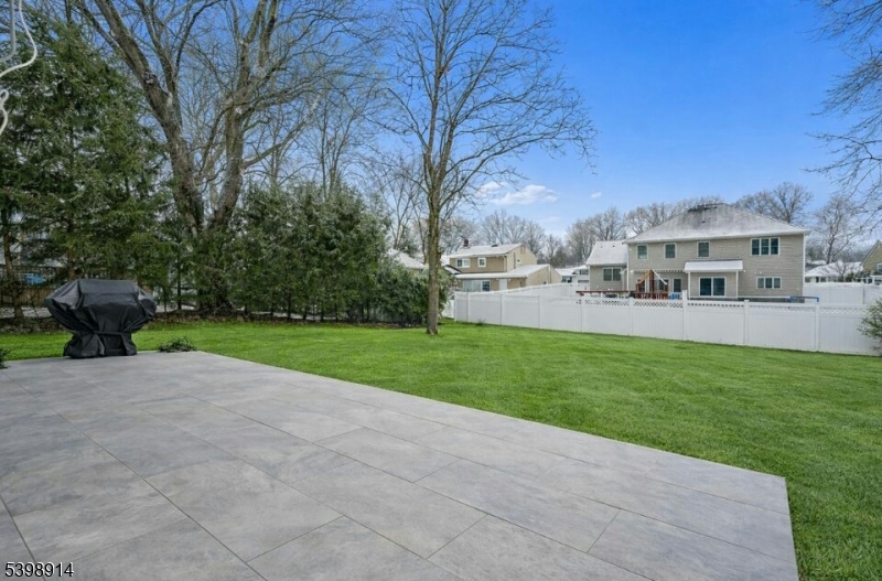 30 Hemlock Terrace Springfield, NJ 07081 - Photo 21 of 22