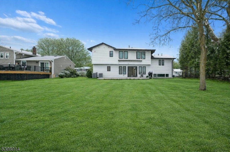 30 Hemlock Terrace Springfield, NJ 07081 - Photo 22 of 22