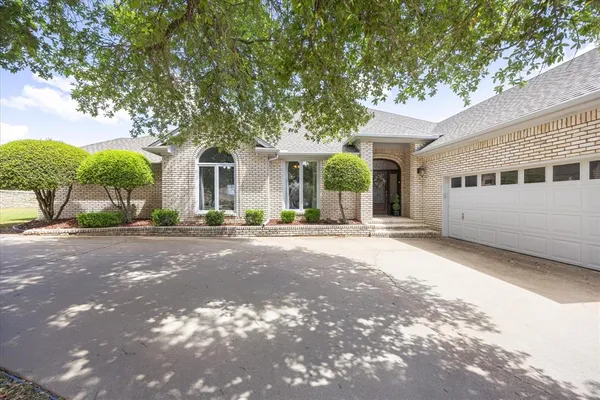 $649,000 | 8911 Bontura Road, Granbury, TX 76049