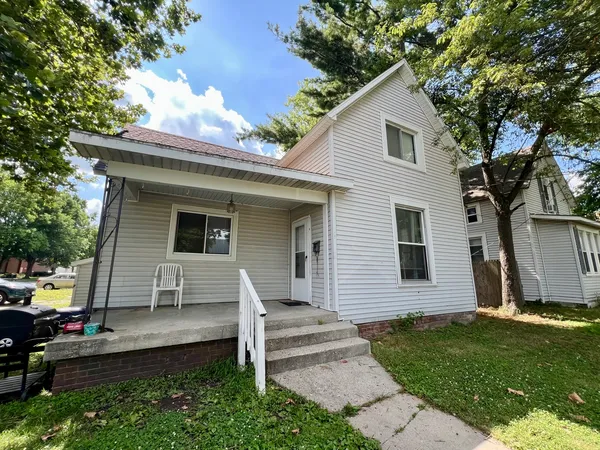 $110,000 | 2502 Pine Avenue, Mattoon, IL 61938