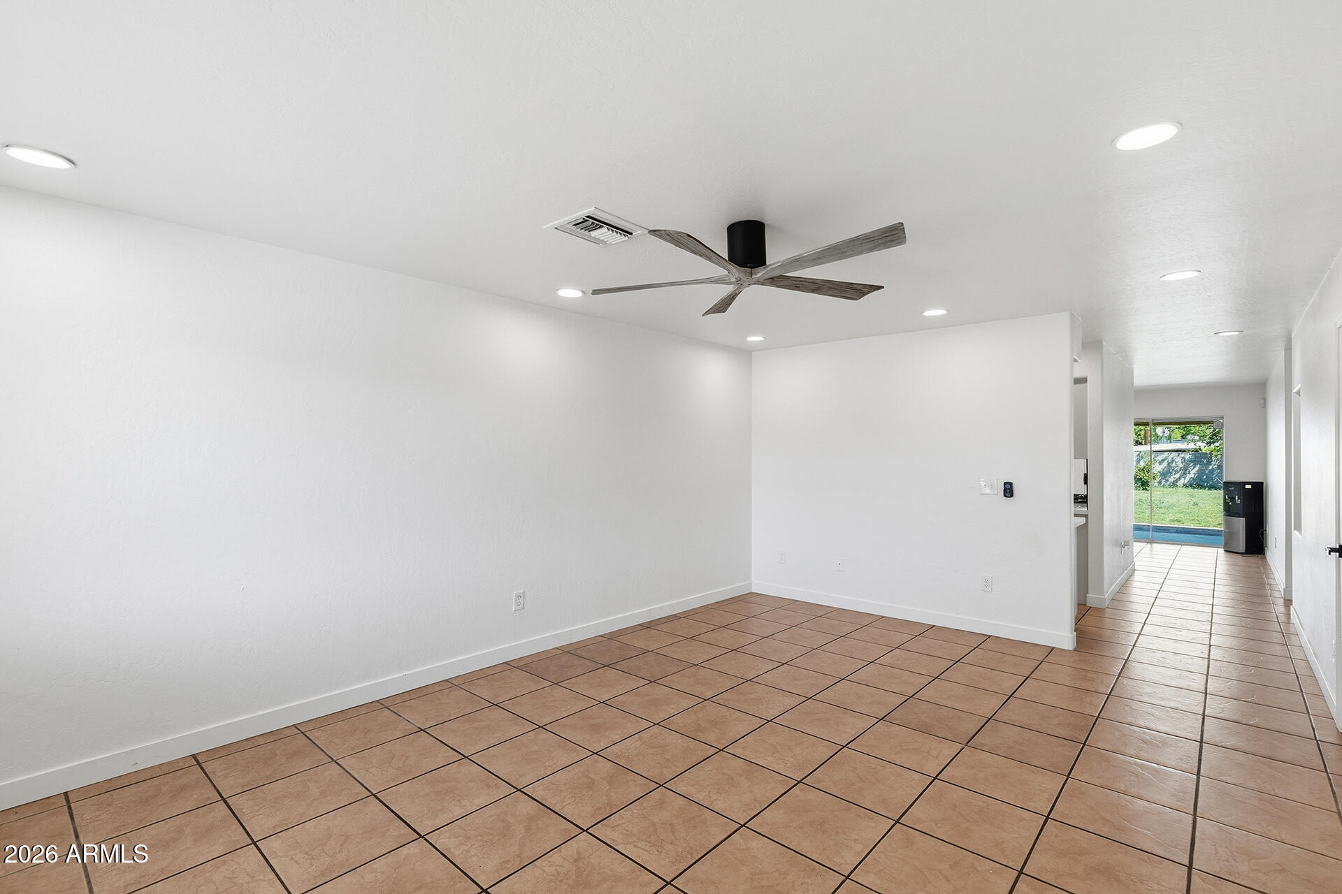 6314 West Lamar Road Glendale, AZ 85301 - Photo 8 of 29 Family Room