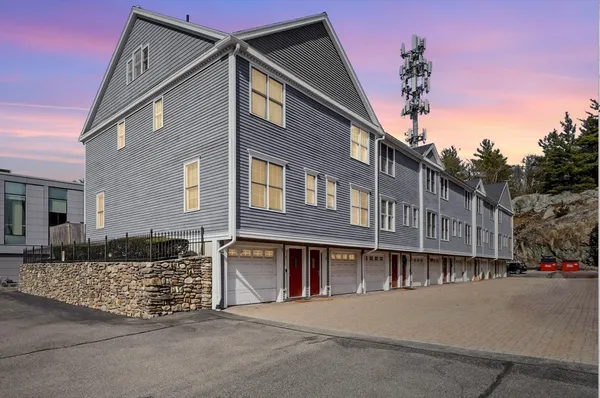 $649,000 | 894 Main Street, Unit 8, Wakefield, MA 01880