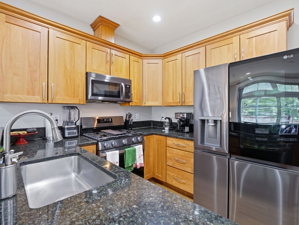 894 Main Street, Unit 8 Wakefield, MA 01880 - Photo 11 of 39