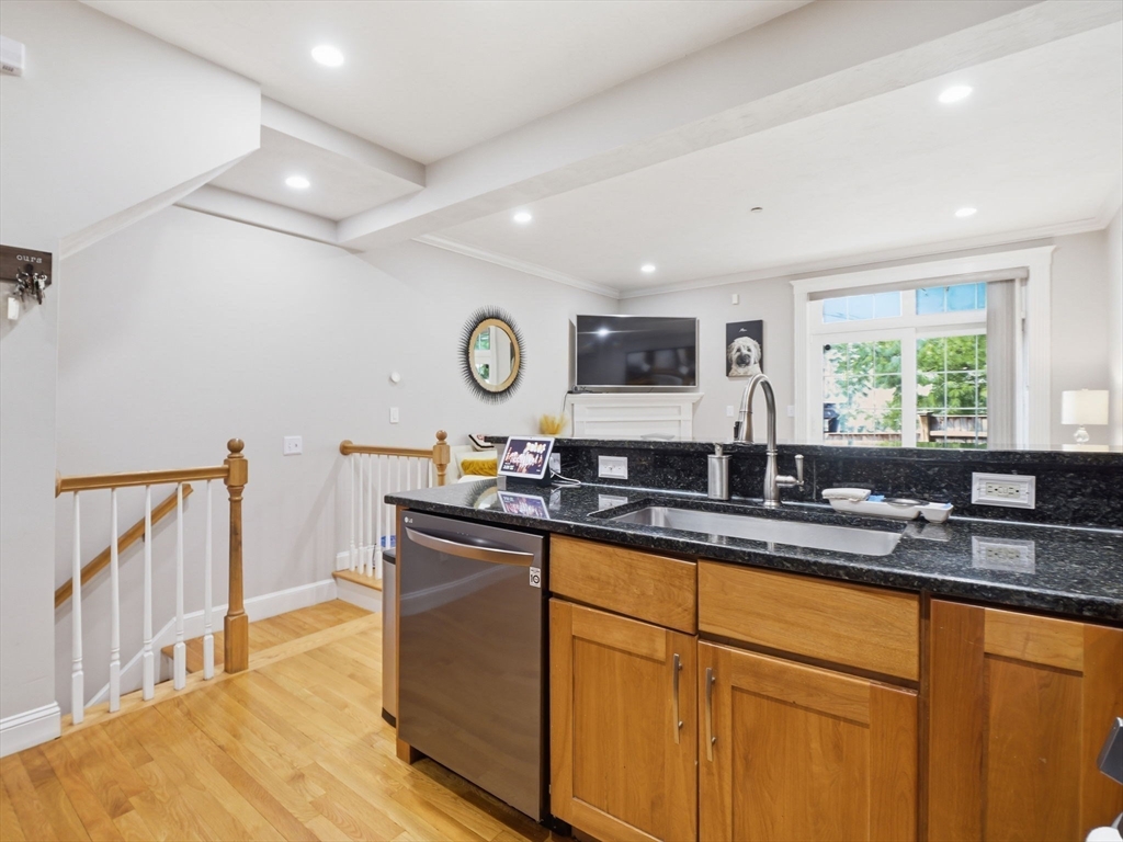 894 Main Street, Unit 8 Wakefield, MA 01880 - Photo 13 of 39