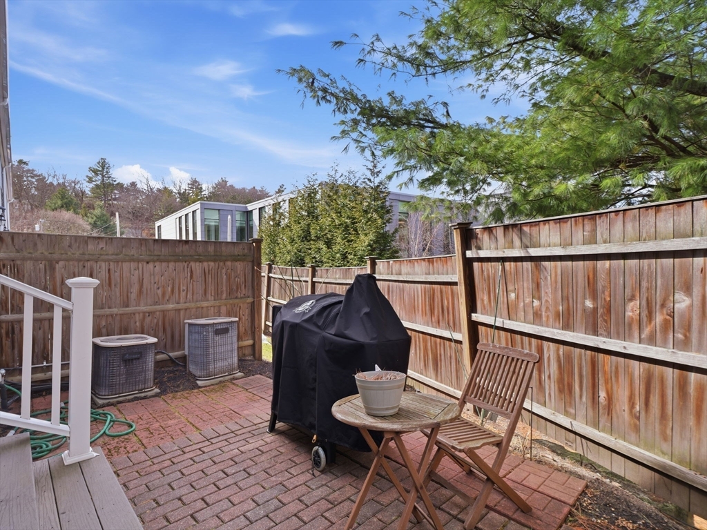 894 Main Street, Unit 8 Wakefield, MA 01880 - Photo 31 of 39