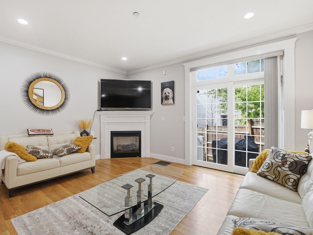 894 Main Street, Unit 8 Wakefield, MA 01880 - Photo 4 of 39