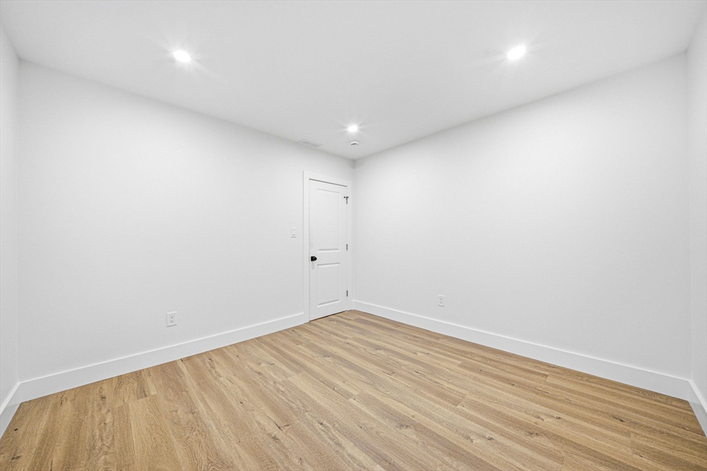 52 Rangeley Road, Unit 52 Newton, MA 02465 - Photo 28 of 41