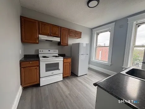 $2,750,000 | 343 West Main Street, Waterbury, CT 06702