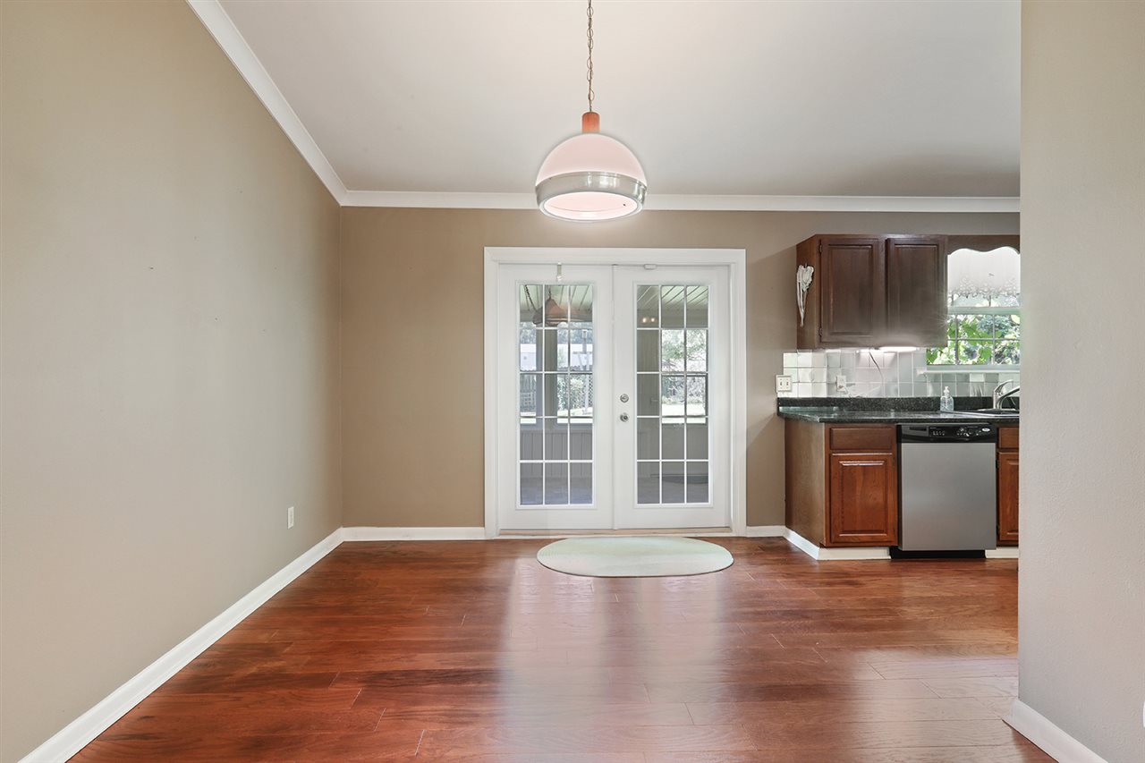 612 East Gate Circle Foley, AL 36535 - Photo 4 of 13
