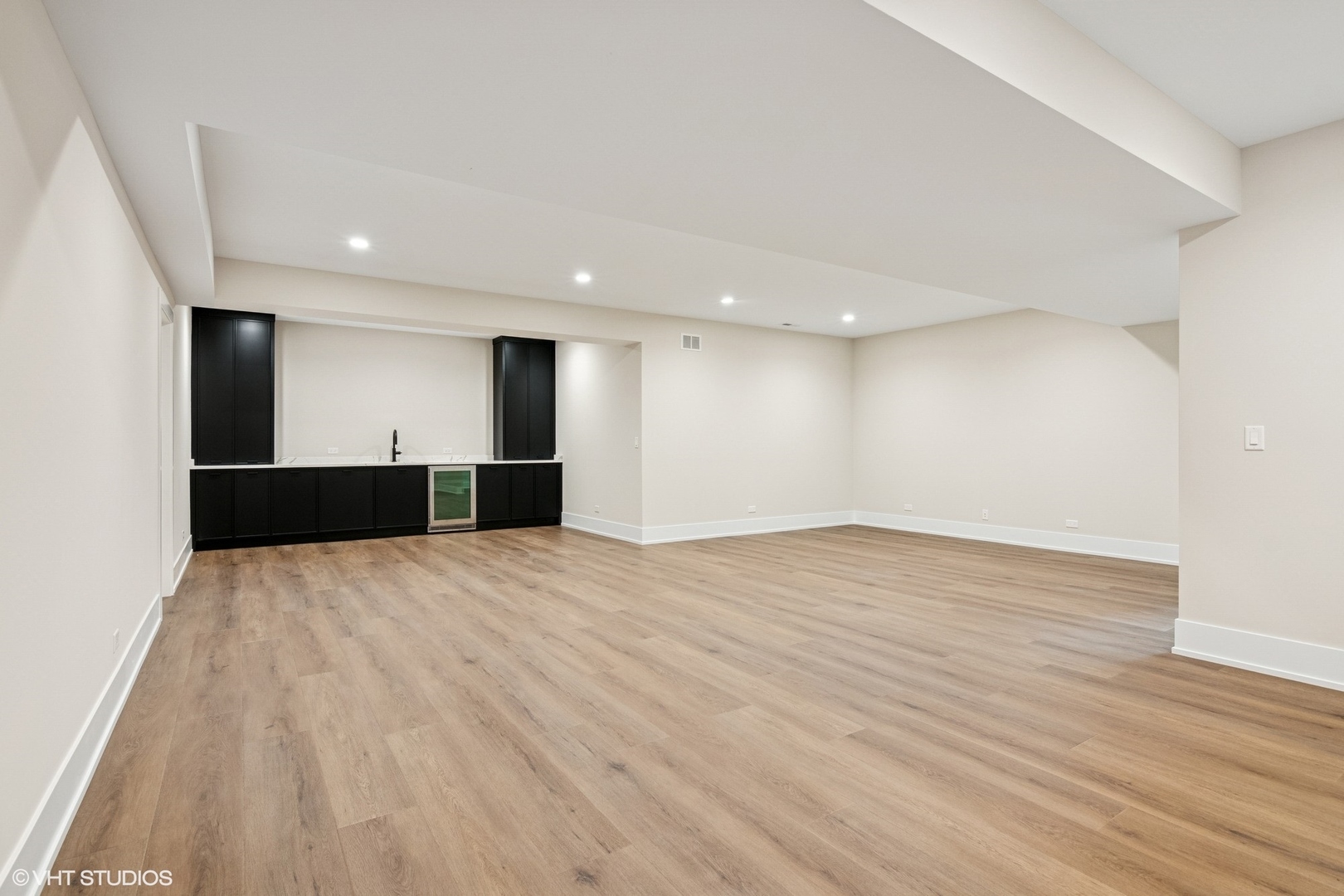 613 Chatham Avenue Elmhurst, IL 60126 - Photo 32 of 37 a view of empty room with wooden floor