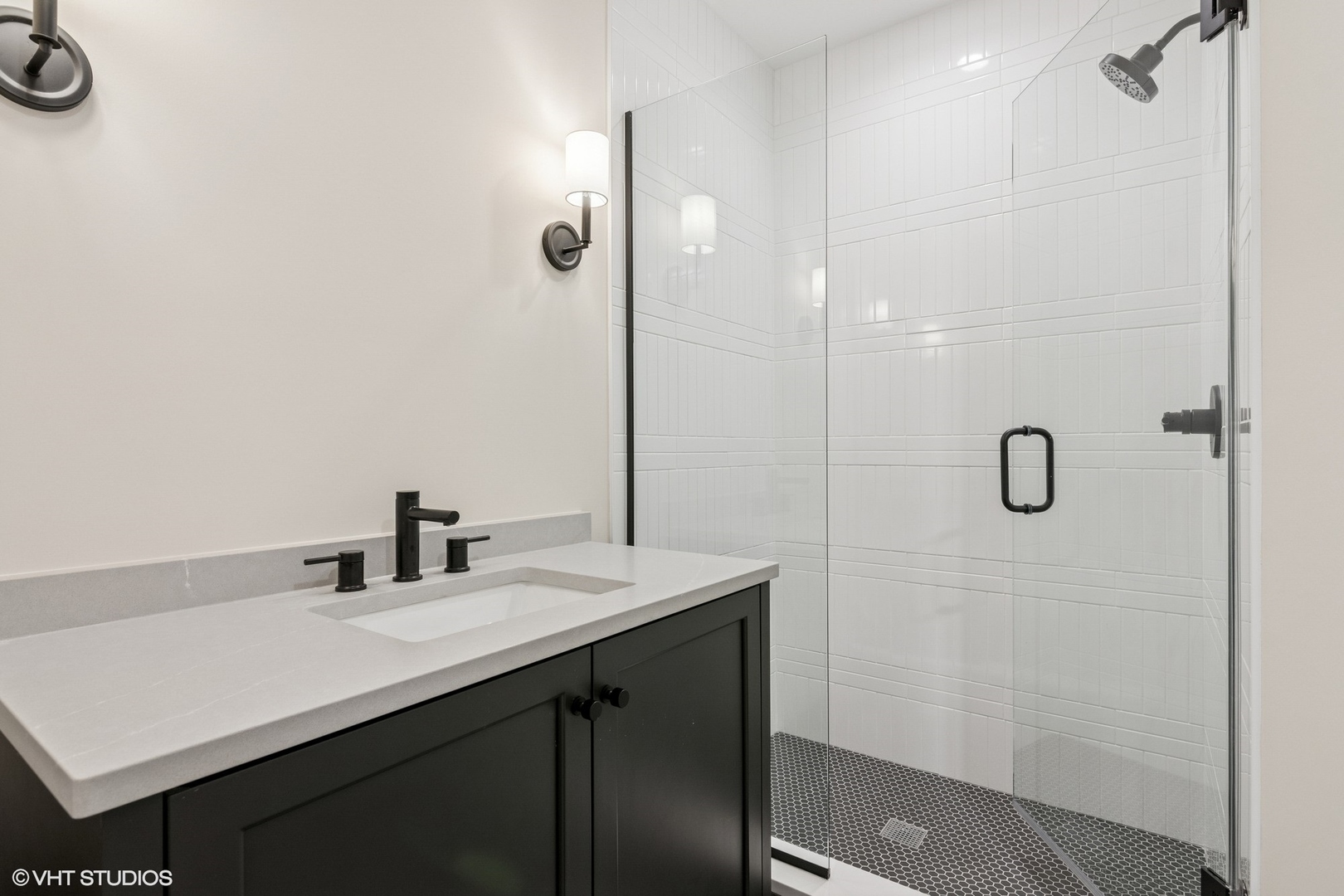 613 Chatham Avenue Elmhurst, IL 60126 - Photo 35 of 37 a bathroom with a sink vanity and a mirror
