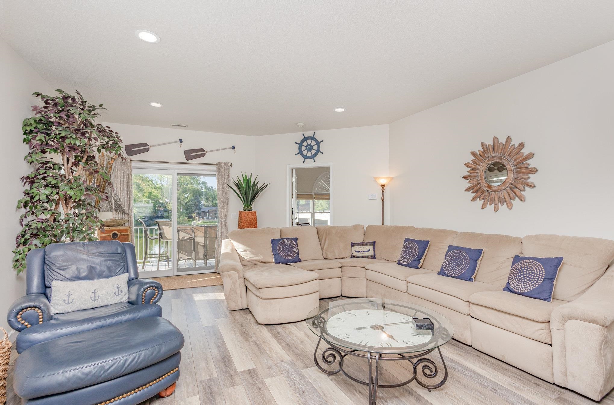 547 River Road Bay City, MI 48706 - Photo 3 of 28 Gallery Image 3