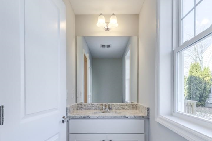 79 Caldwell Road Nashua, NH 03060 - Photo 17 of 27 Gallery Image 17
