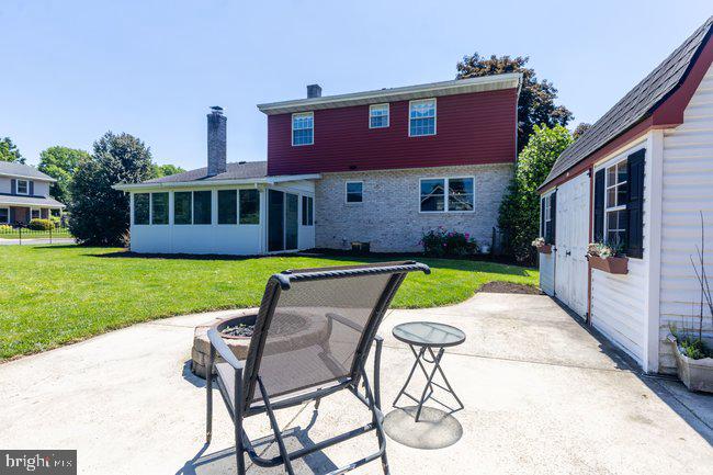 901 Cypress Street Chambersburg, PA 17201 - Photo 6 of 49