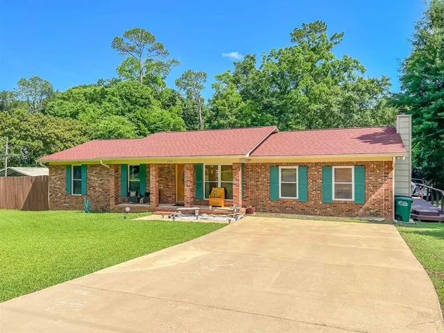 $1,800 | 1924 Harriet Drive, Tallahassee, FL 32303