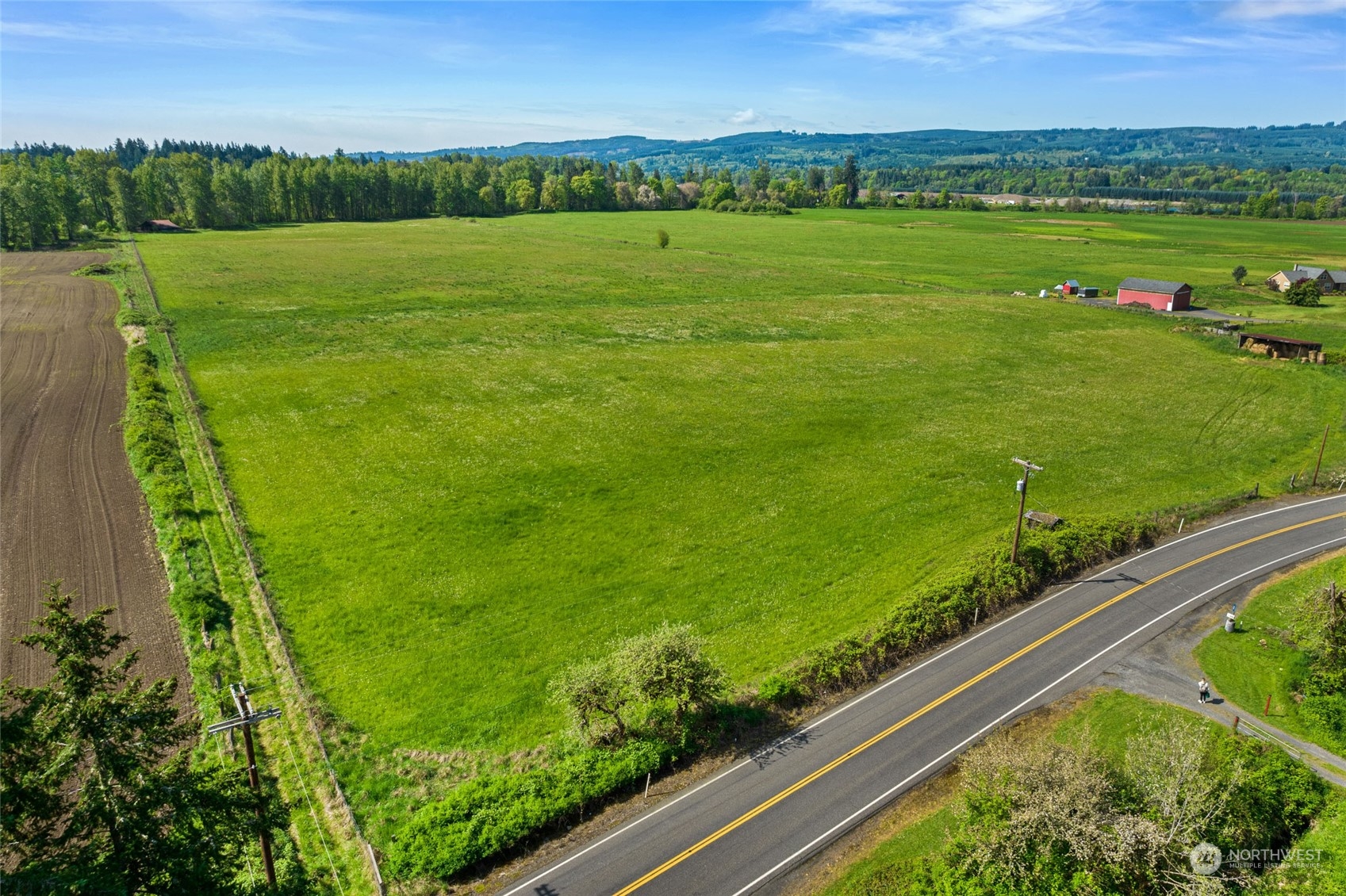 0 State Route 506 Toledo, WA 98591 - Photo 30 of 36 a view of a field with an ocean