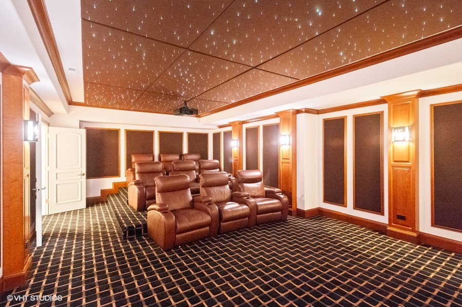 78 Wagner Road Northfield, IL 60093 - Photo 48 of 66 a outdoor space with balcony