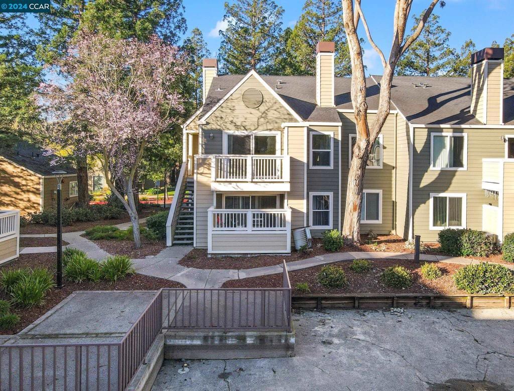 285 Reflections Drive San Ramon, CA 94583 - Photo 27 of 42 a front view of a house with a garden