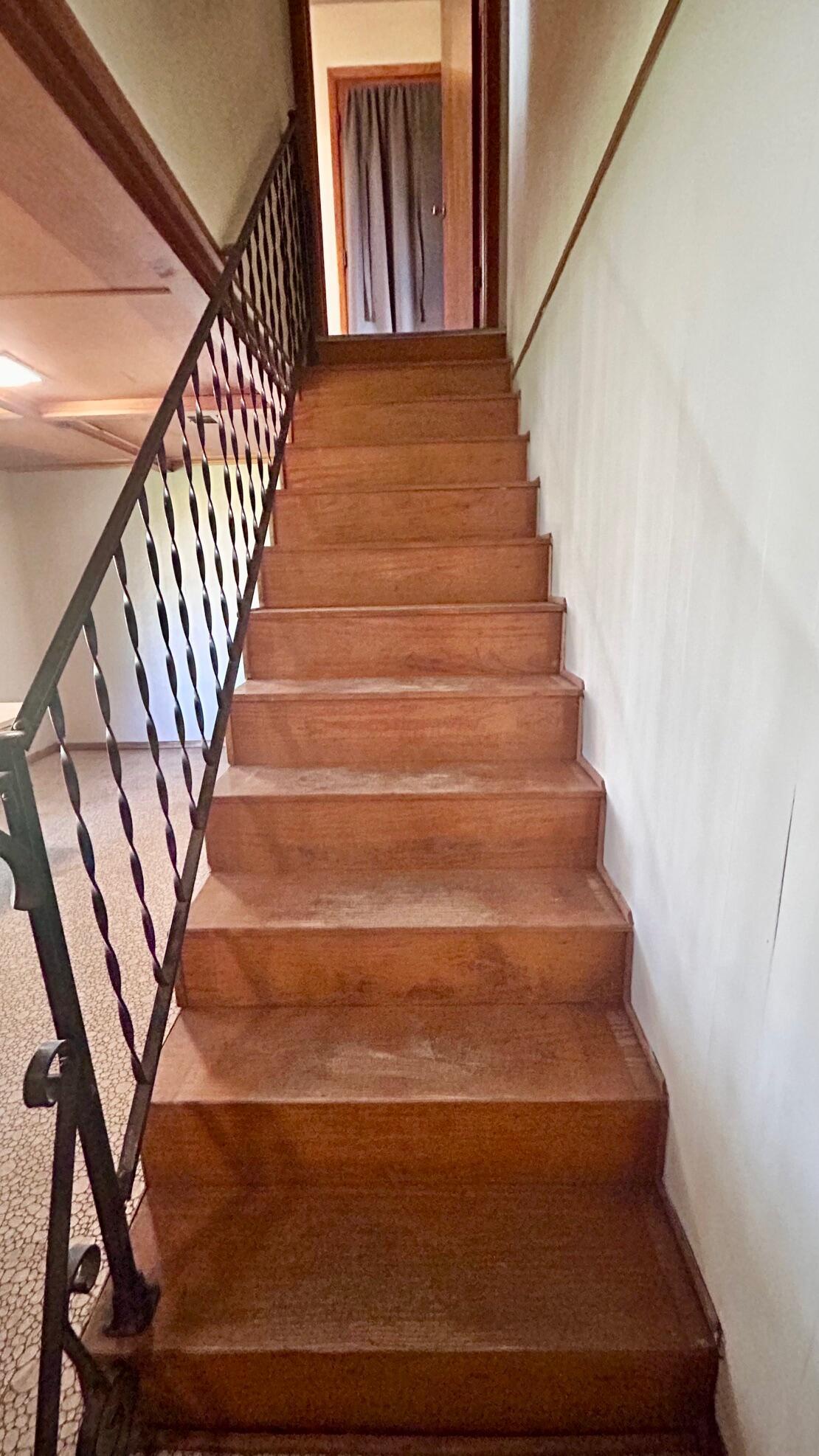 303 Spring Street Lancaster, OH 43130 - Photo 22 of 27 Downstair steps