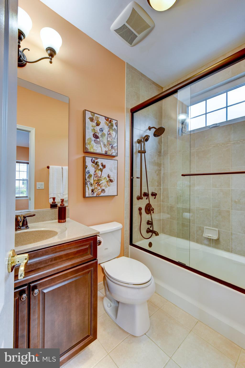 12 Sapphire Road Robbinsville, NJ 08691 - Photo 64 of 93 First Floor Full Bathroom