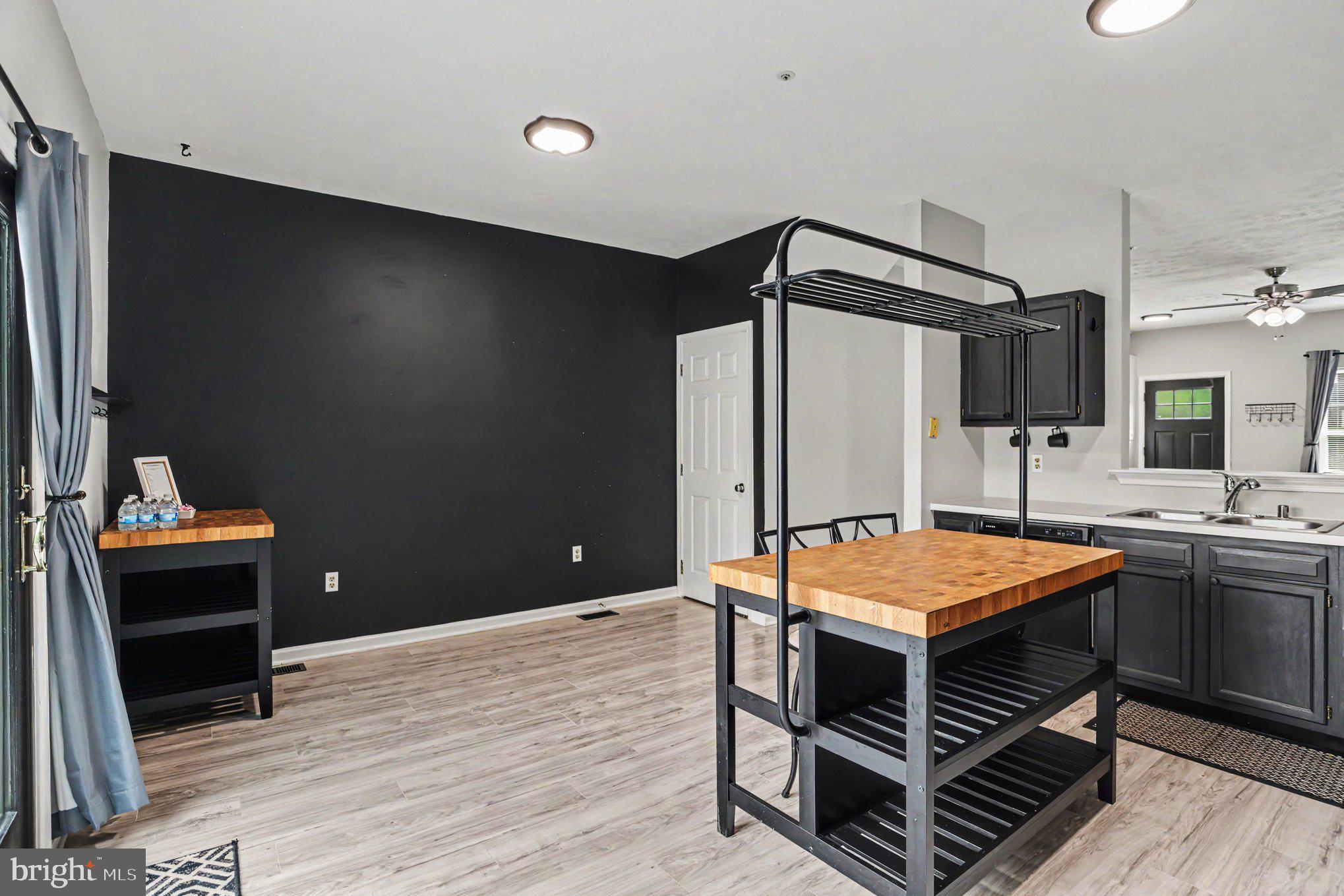 122 Cherry Tree Lane Elkton, MD 21921 - Photo 11 of 37 Space for a table.