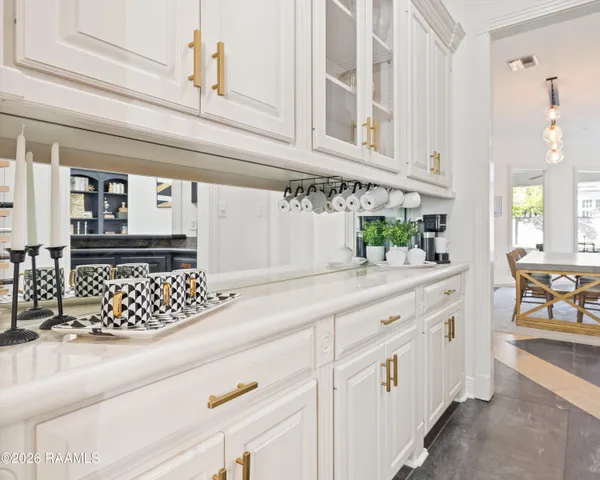 $1,399,000 | 504 W Bayou, Lafayette, LA 70503