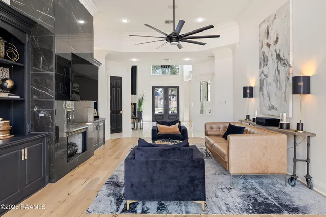 $1,399,000 | 504 W Bayou, Lafayette, LA 70503