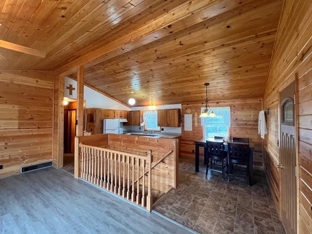 $165,000 | 18 9th Avenue Northeast, Deer River, MN 56636