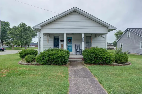 $149,500 | 1002 North Jackson Street, Huntingburg, IN 47542