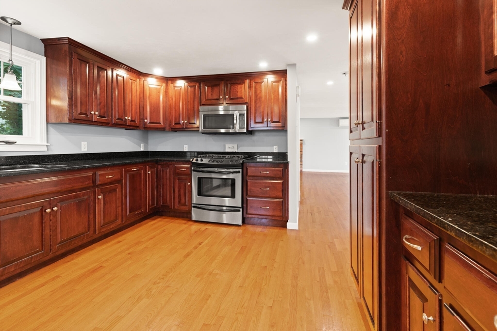 19 Brookfield Road Norwood, MA 02062 - Photo 12 of 33 Gallery Image 12
